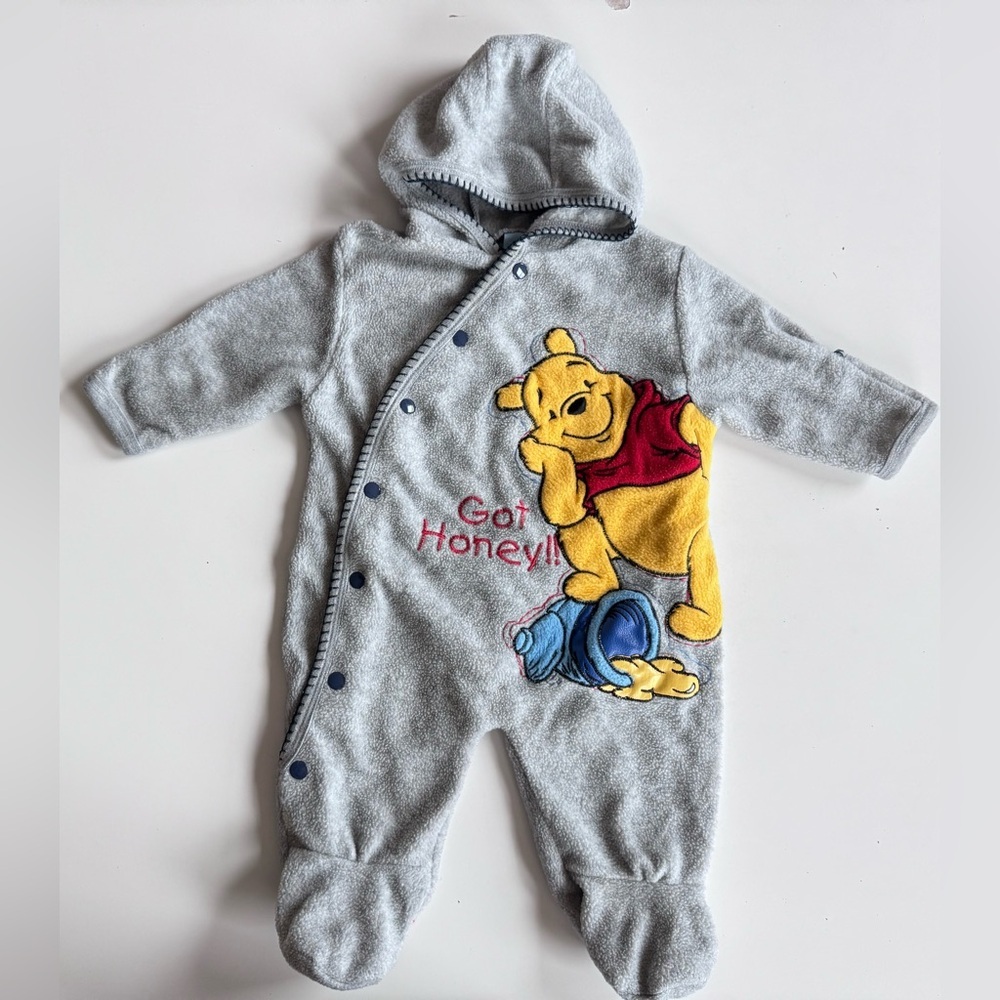 vintage 90s Disney winnie the pooh baby one piece got honey Size 3-6 Months